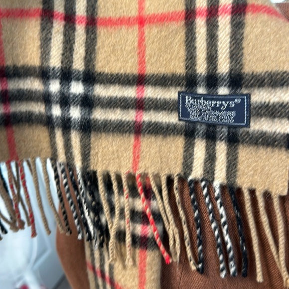 🔥 Gorgeous Vintage Burberrys Scarf Nova Check Tan - Picture 2 of 5